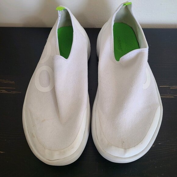 Oofos OOmg eeZee Low Mens Size 9.5 Slip-On Shoes Knit White Recovery Comfort
